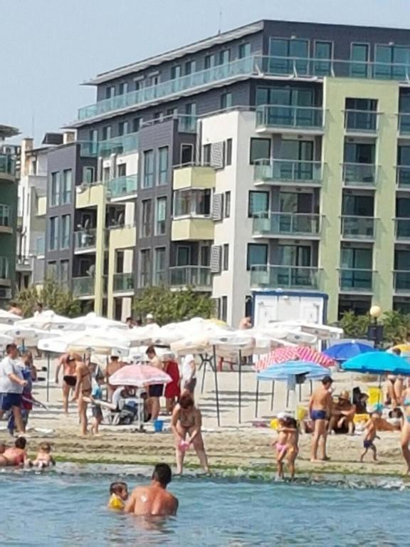 Atlantic Apartments Pomorie Buitenkant foto
