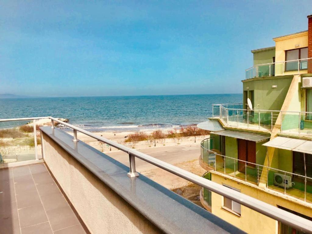 Atlantic Apartments Pomorie Buitenkant foto